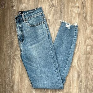 Barely worn!! RVCA solar skinny jeans